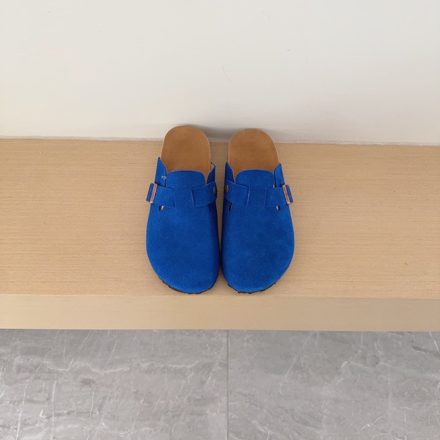 T588-936 Soft leather men's and women's summer round toe retro shoes