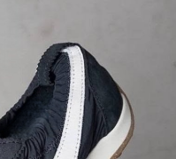 Flat bottomed casual lace up sneakers  E1274