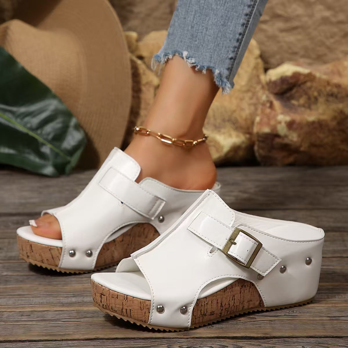 T588-1181   Slope heel sandals for casual wear outside