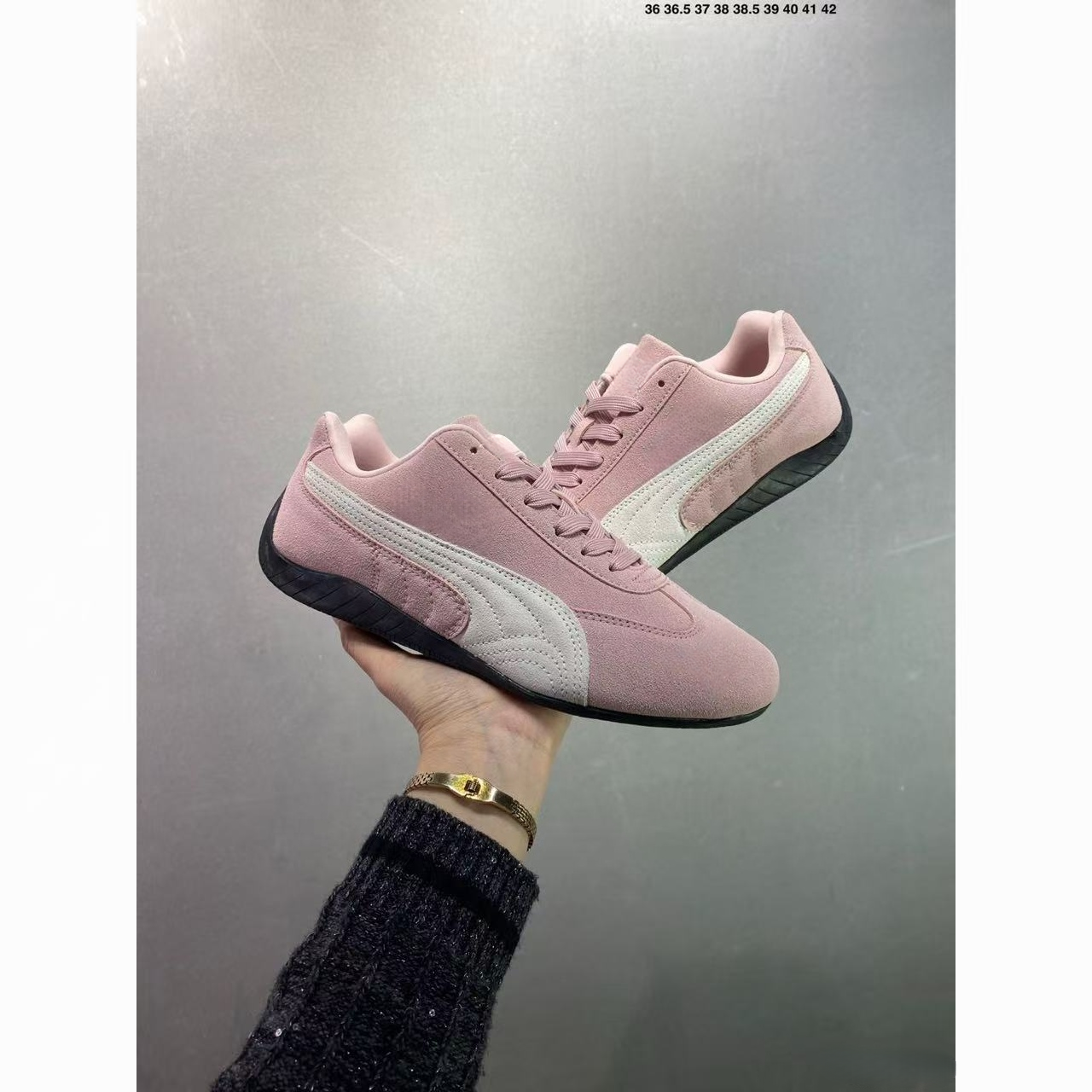 T588-1245  Sports and casual loose shoes