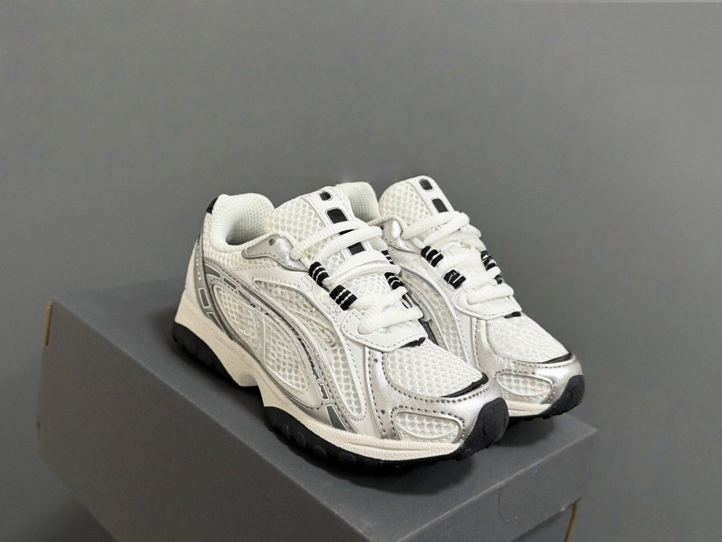 T588-760  Hot-selling shoes