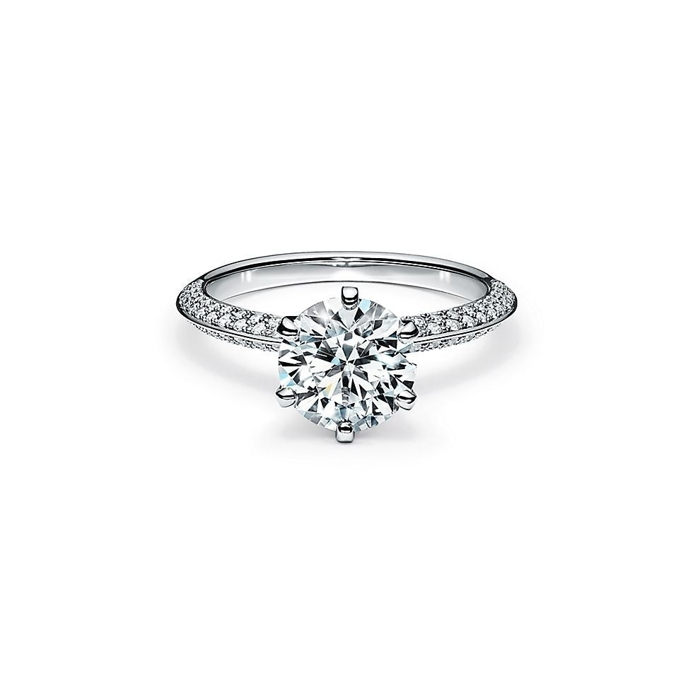 T588-857  Luxury Six Claw Diamond Ring 1 CT