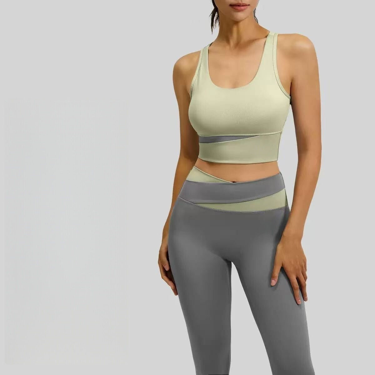 T588-1036  Sports suit with color blocking, high waist and slimming effect