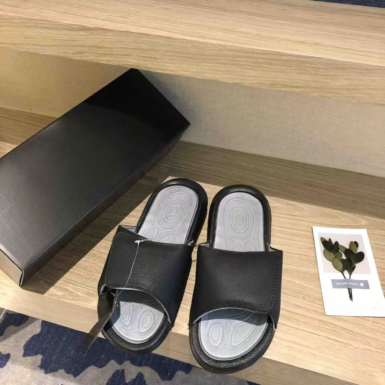 T588-967 Loose slippers with a flat bottom